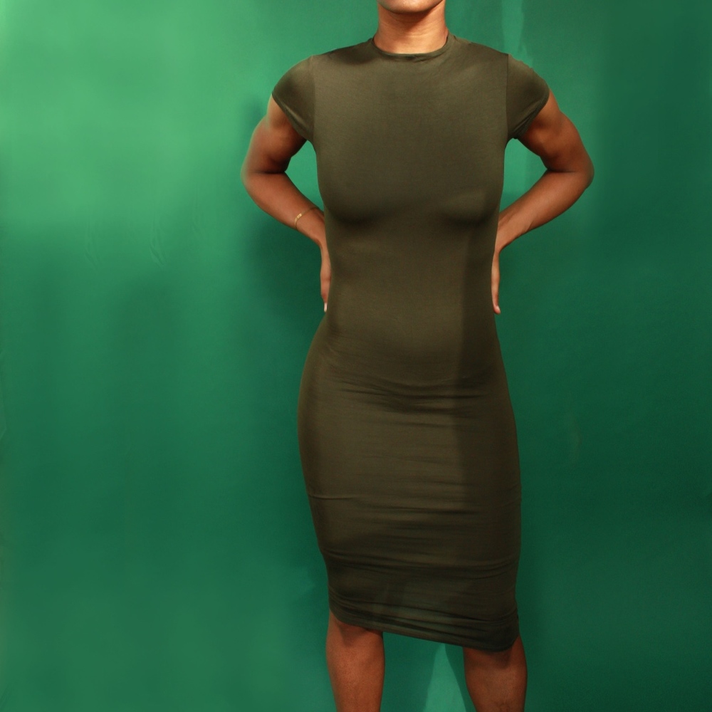 Green (hold you dress)